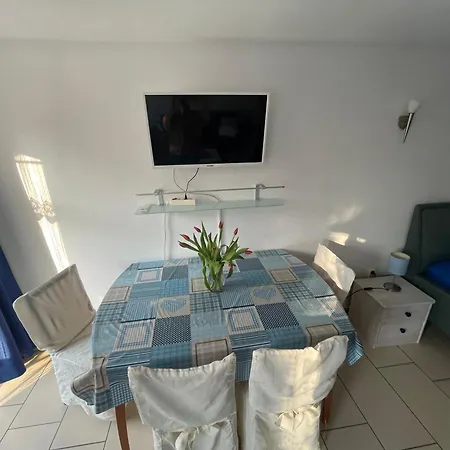 Ferienwohnungen Auf Ruegen Bei Schramm & Rolinski 아파트 Lietzow